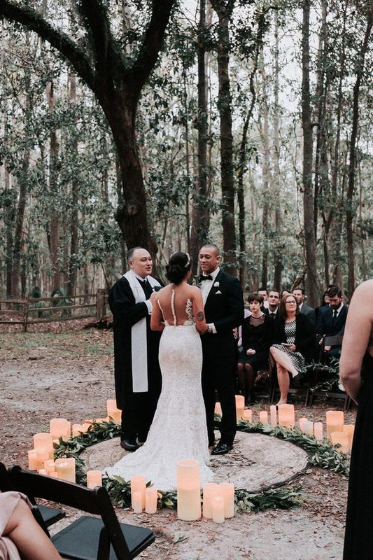 How to Have a Small Wedding for Your Special Day | Intimate Wedding Ideas