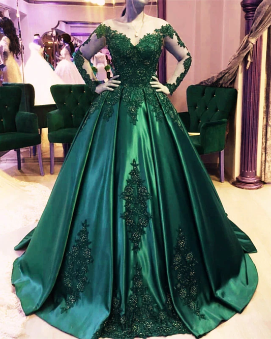 Top 6 Princess Quinceanera Dresses Fit for a Royal Sweet 15 Party