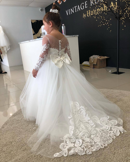 Top Flower Girl Dresses to rock the wedding party