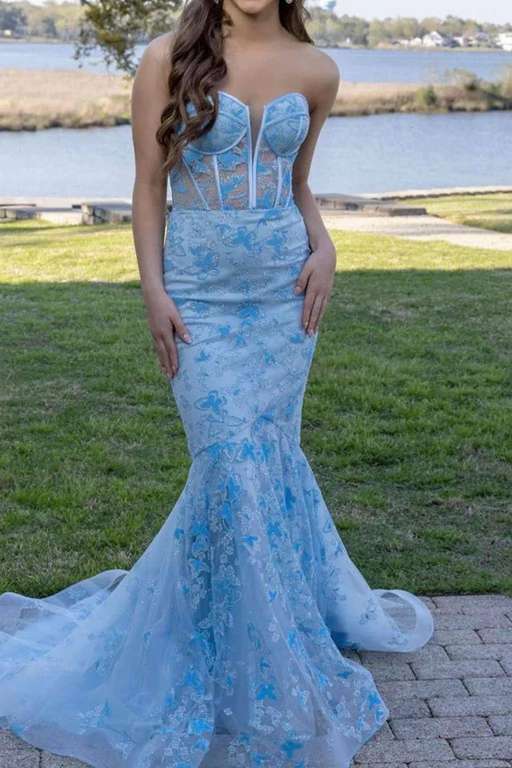 Miami Theme Prom Dress Style Guide