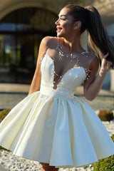 A-Line Ivory Short 2024 Homecoming Dress Pearls Illusion Hoco Dresses