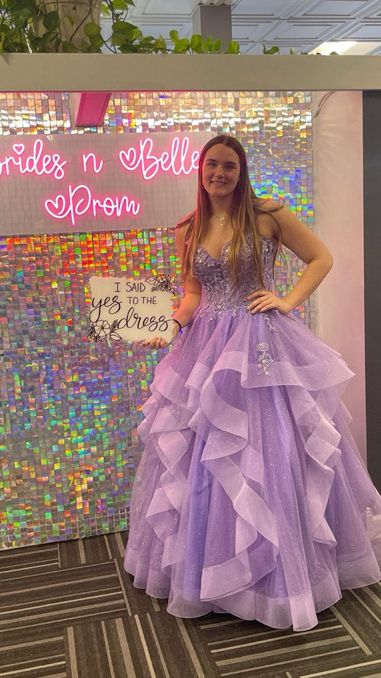 A-line lilac Tiered Formal Dresses Lace V Neck Sleeveless With Appliqued