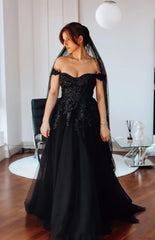 A Line Lace Gothic Black Wedding Dresses for Bride