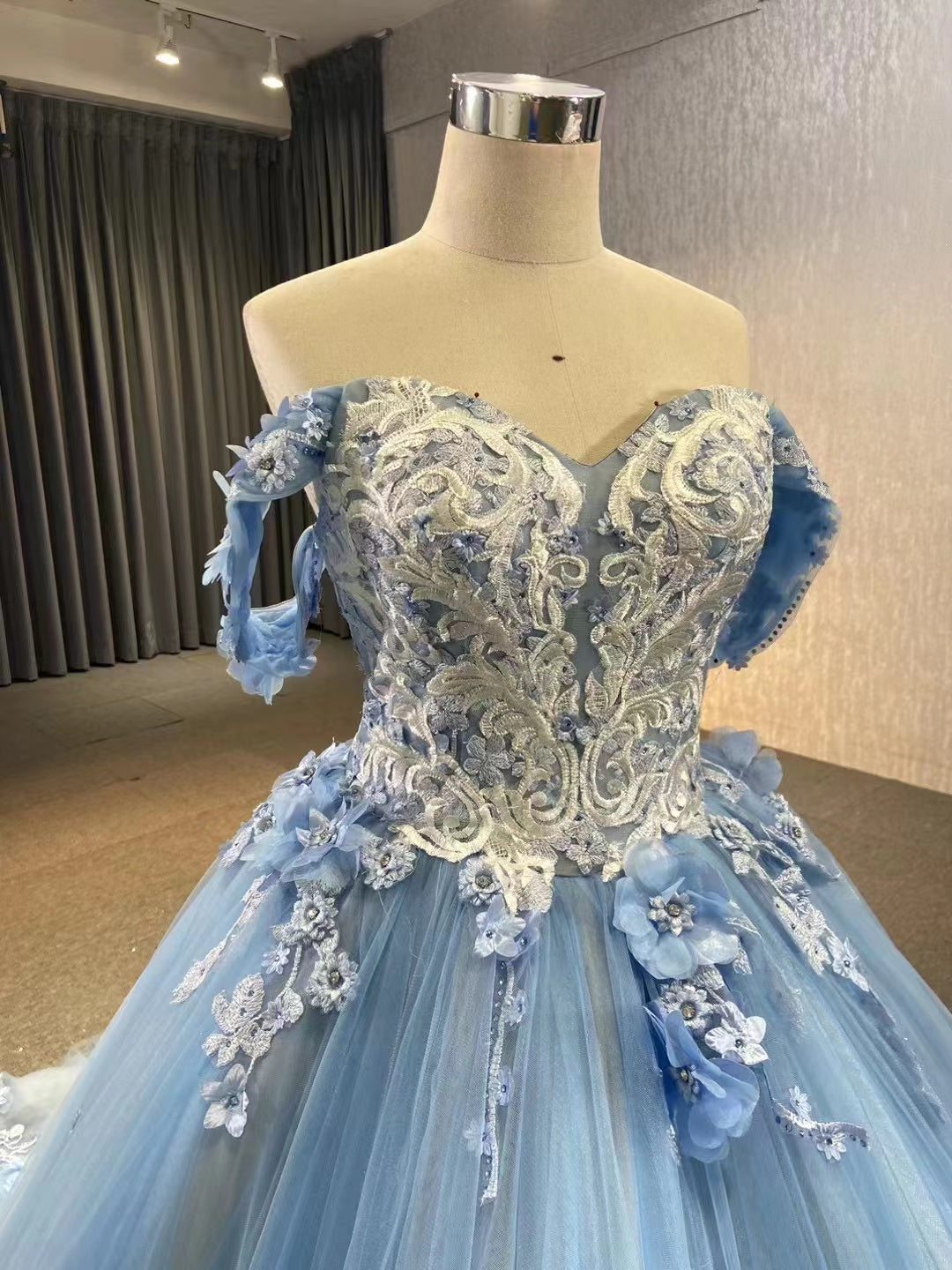 Ball Gown Prom Dresses Blue Lace Tulle Off Shoulder Evening Party Dress