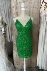 Green Sequin 2024 Homecoming Dresses V Neck Straps Bodycon Mini Hoco Dress