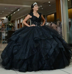 Princess 2025 Black Quinceanera Dresses Ruffles Off Shoulder Sweet 15 16 Gowns