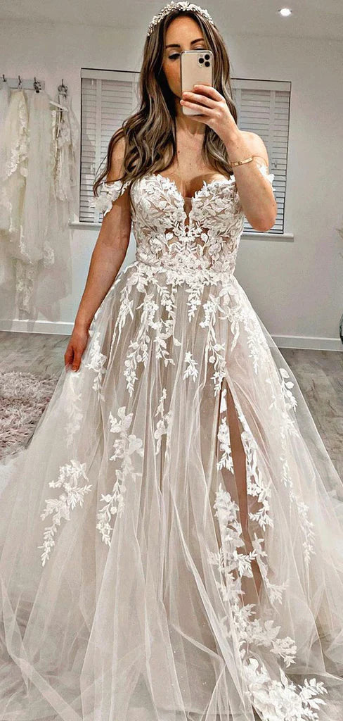A-line Beach Flowy Wedding Dresses Lace Applique Bride Gown