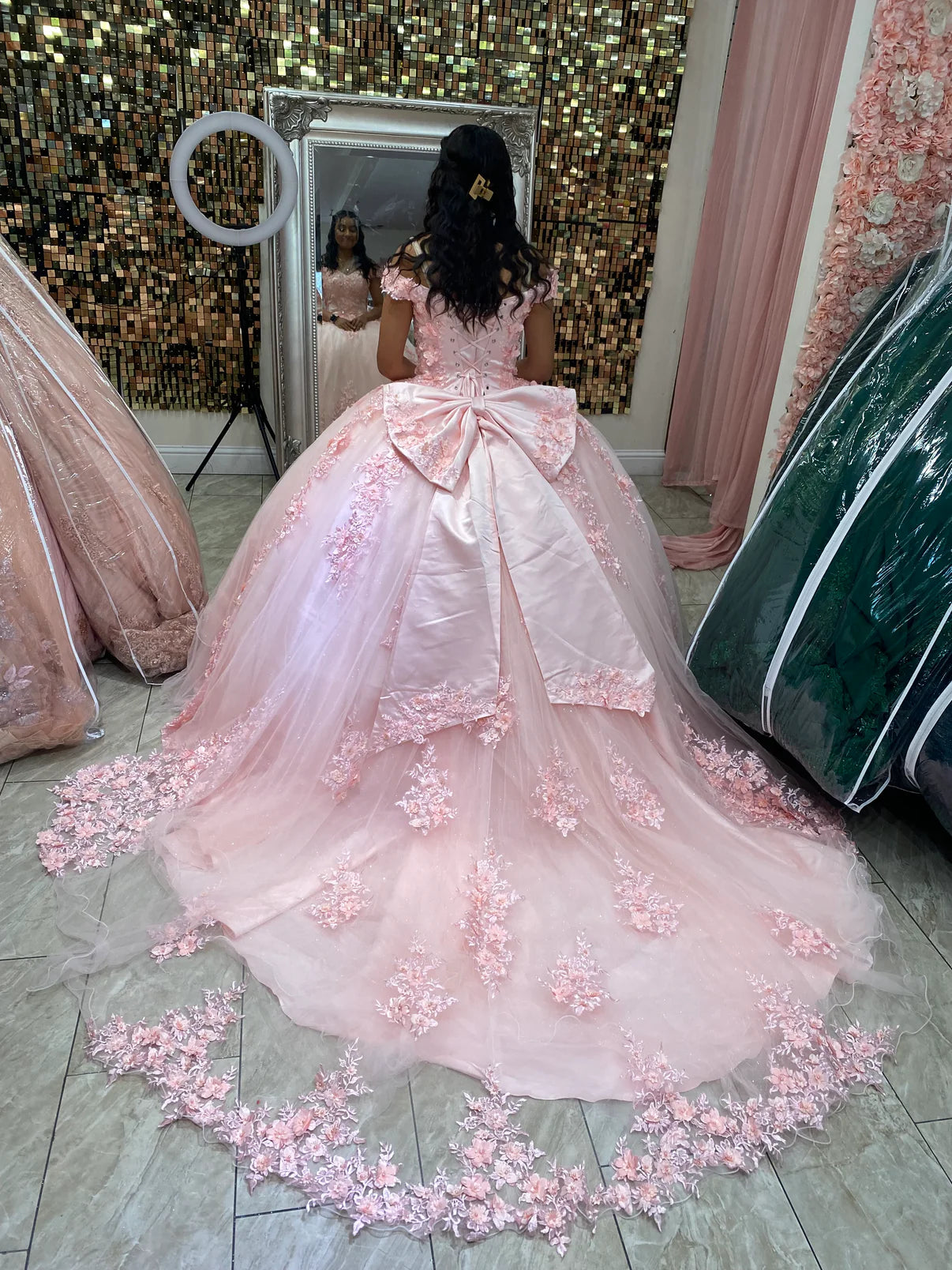 Ball Gown Girls pink Quinceanera Dresses Lace Appliques Off the shouder
