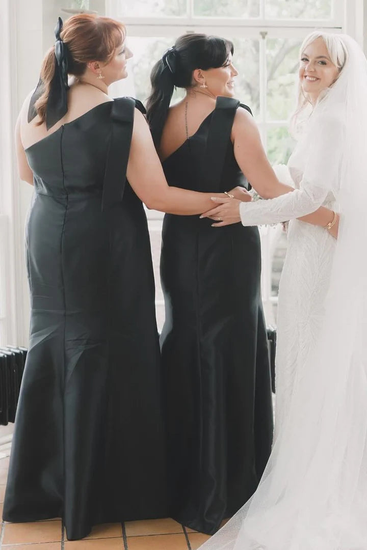 One-Shoulder Black Bridesmaids Dress with Bow Strap