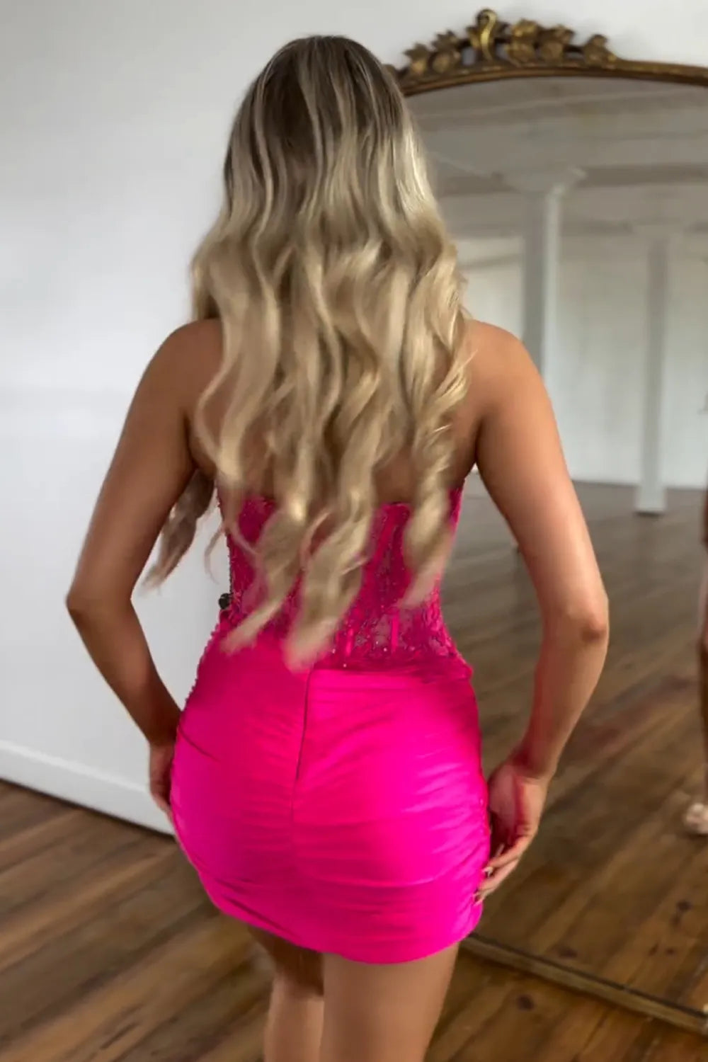 Barato 2025 Mini Homecoming Vestidos Querida Curto Renda Hoco Vestido