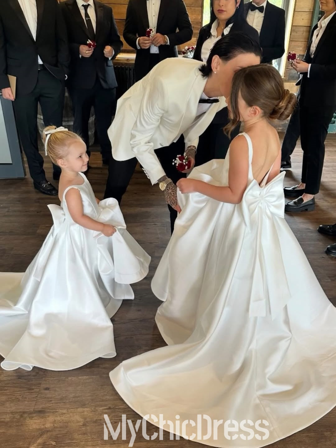 Cute Satin Flower Girl Dresses Straps Sleeveless with BowKnot