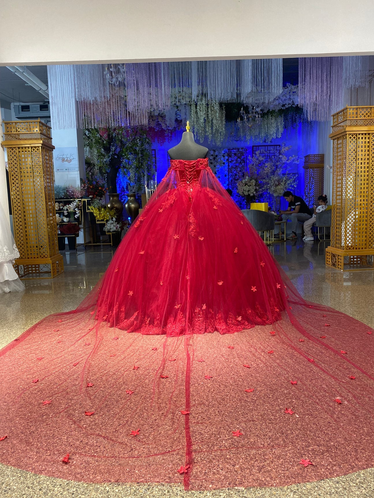 Floral red Quinceanrea Dresses Beaded Sweetheart Wedding Gown With Cape