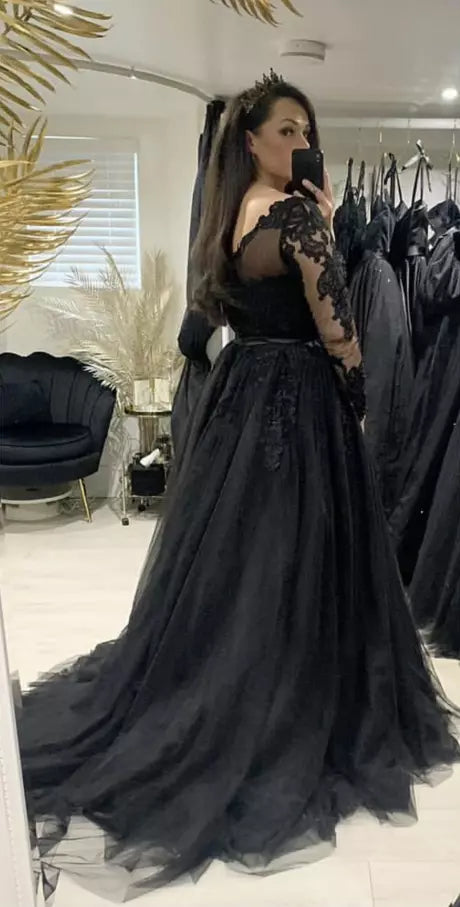 Gothic Long Sleeve Black Wedding Dress Lace V-Neck A Line