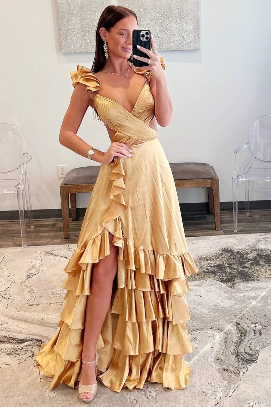 Hot A-Line 2025 Ruffle Prom Dress Gold Cutout with Slit