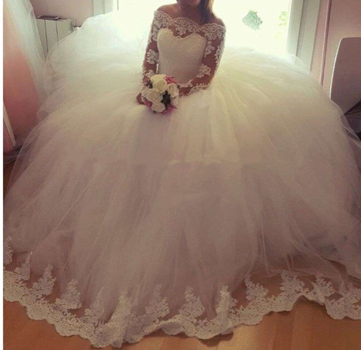 Long Sleeves Vintage UK Wedding Dress Lace Appliques Tulle Mychicdress