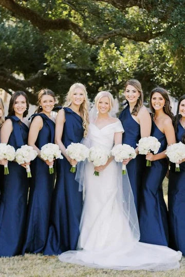 Black One-Shoulder Dress for Bridesmaids with Bow Strap