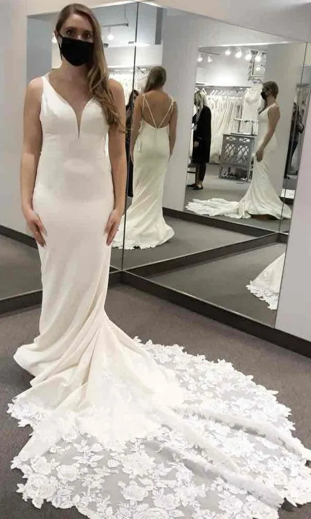 New Sheath V-Neck Long Beach Wedding Dress Lace Appliques Backless