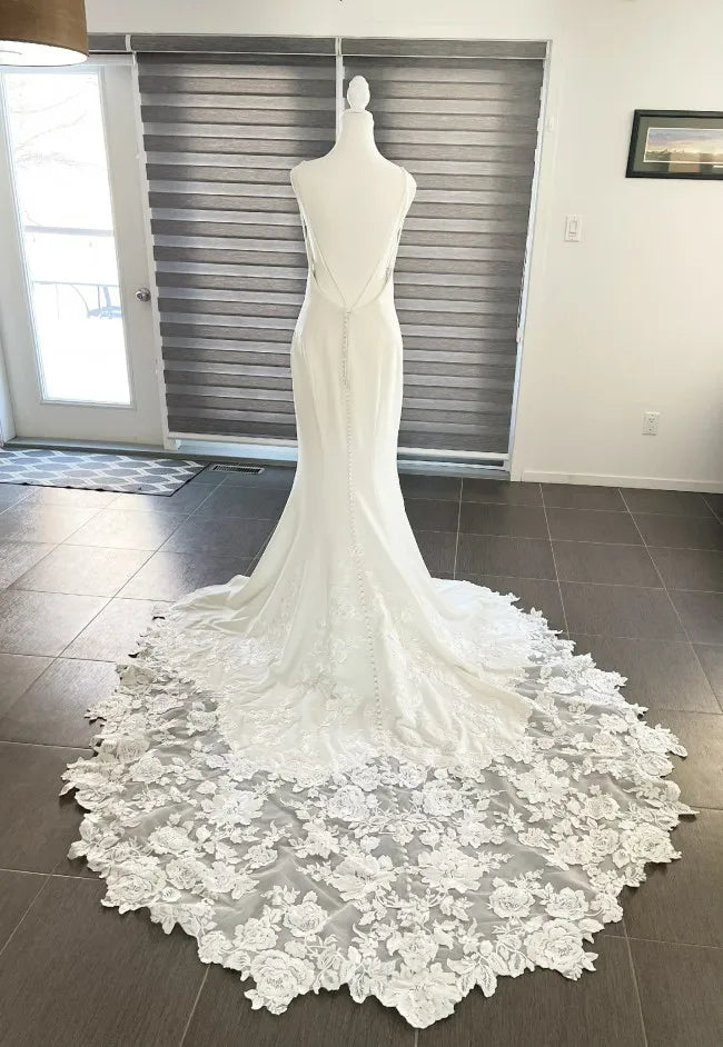 New Sheath V-Neck Long Beach Wedding Dress Lace Appliques Backless