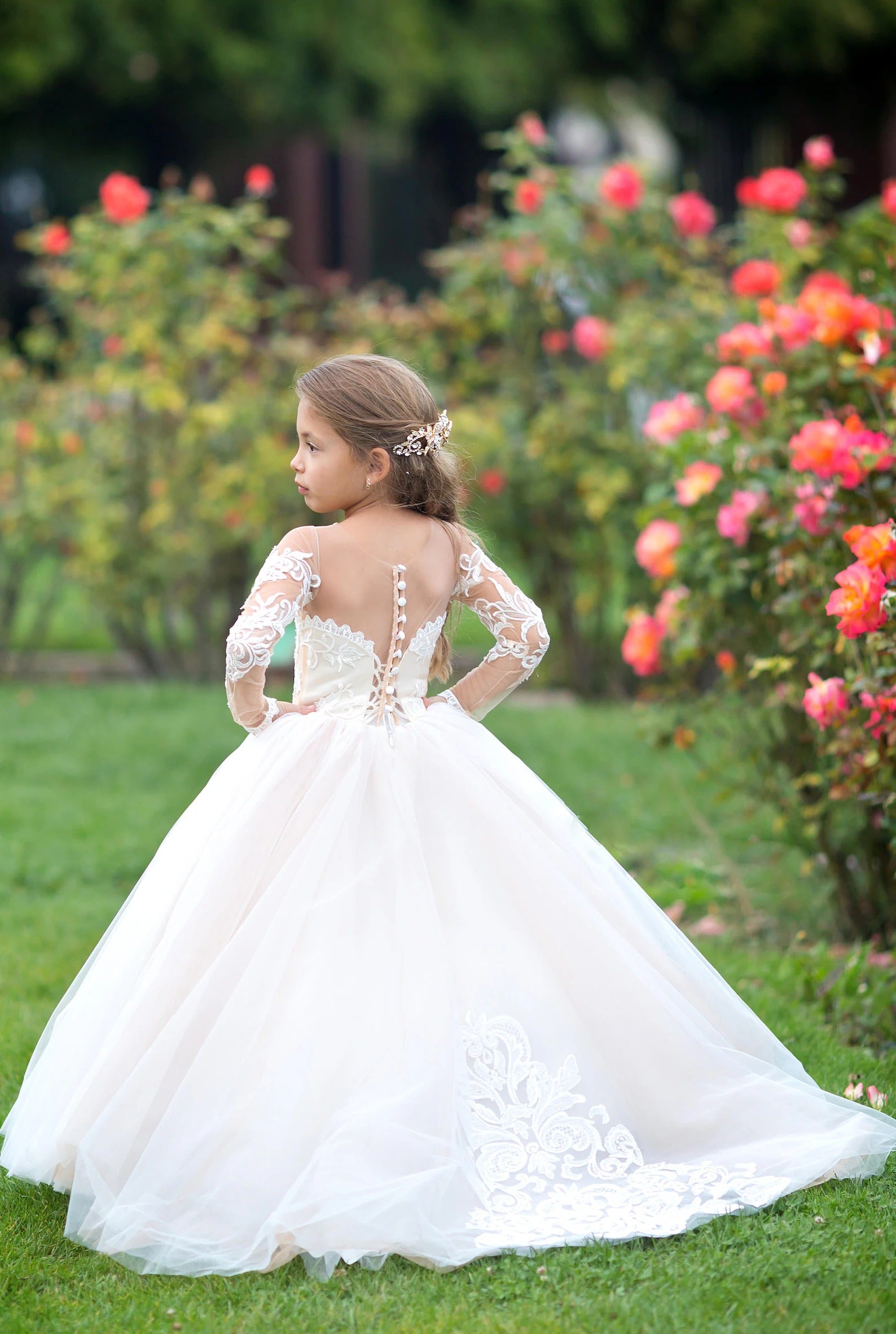 Princess Puffy white Flower Girl Dress Long Sleeves with 3D Floral Lace