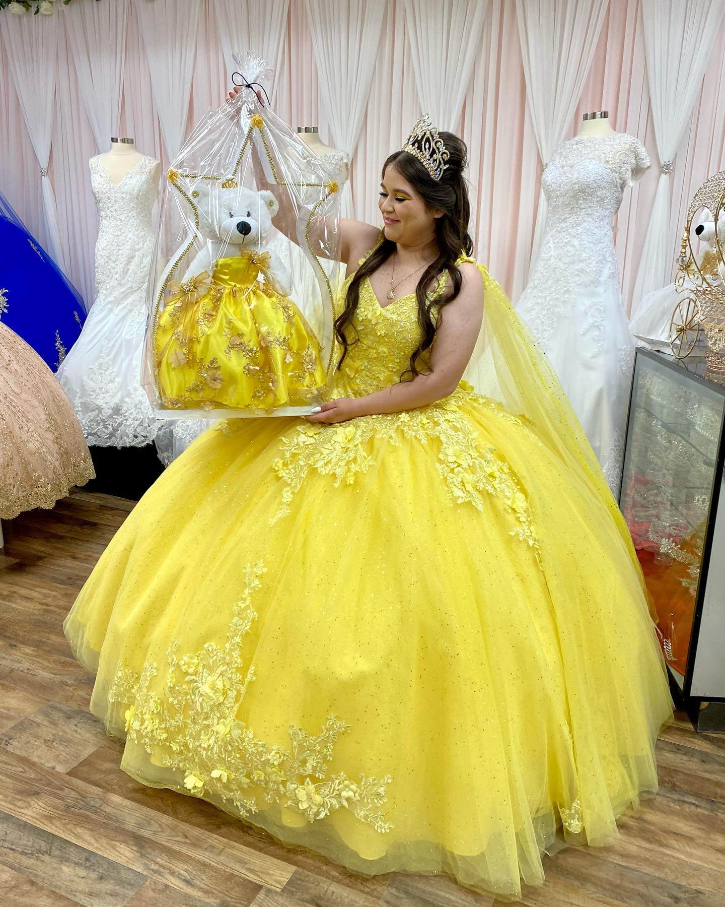 Puffy Quinceanera Ball Gown Yellow Sweet 16 Dress With Detachable Cape