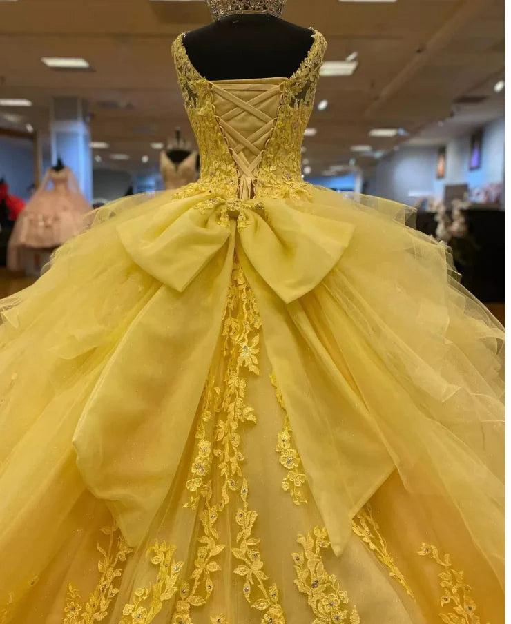 Sleeveless Straps Yellow Lace Quinceanera Dress Appliques Beaded