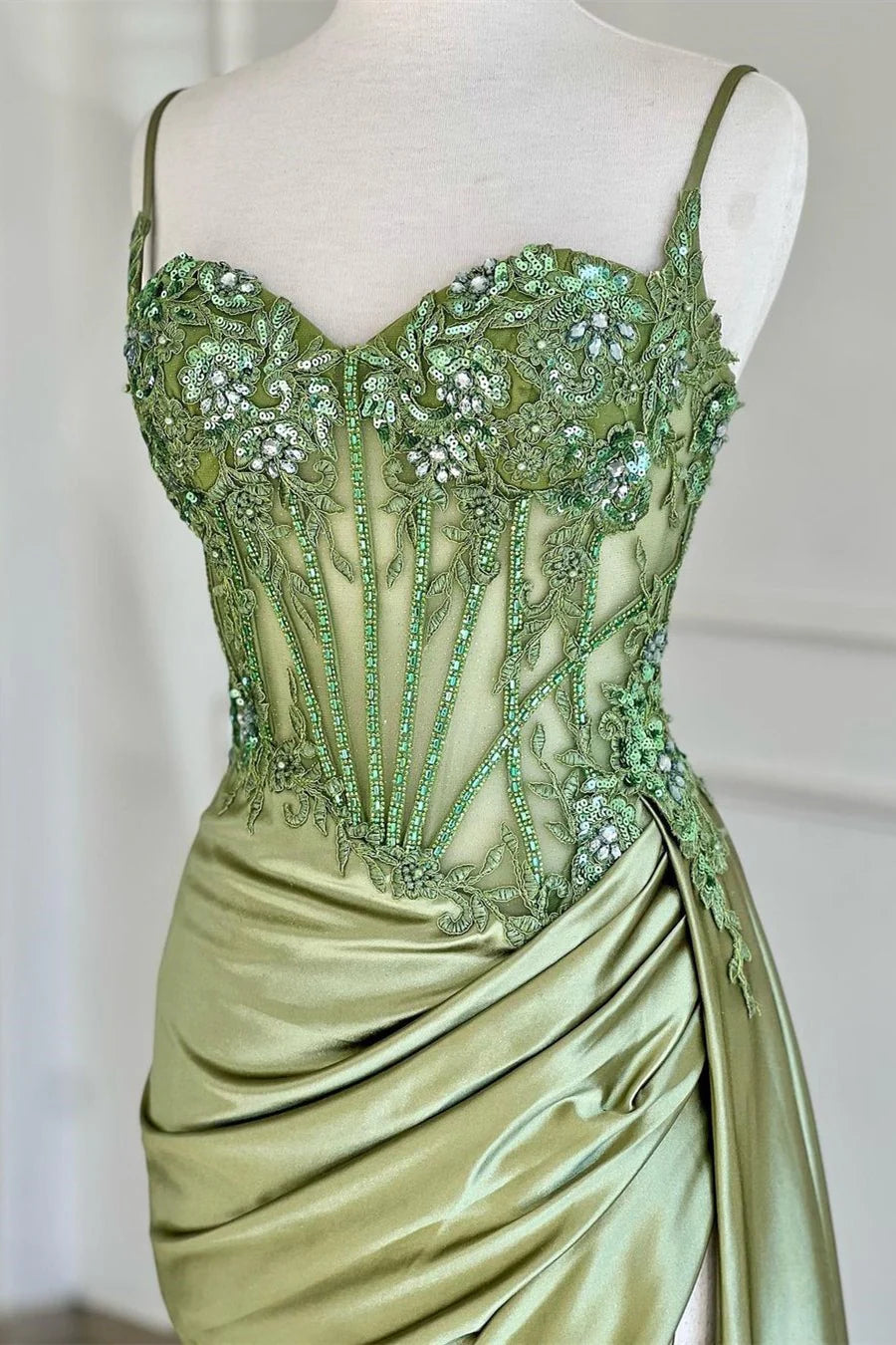 Spaghetti Straps Sage Green Sequined 2025 Prom Dress Appliqued Mermaid