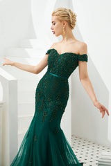 Mermaid Tulle Emerald Green Lace Prom Dress with Beaded