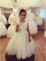 Sleeveless Scoop Lace Beaded White Flower Girl Dresses