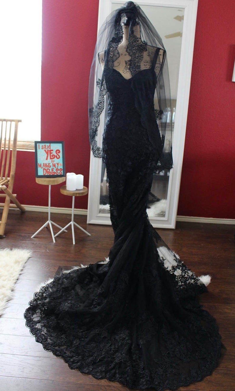 Hot Black Appliques Edge Gothic Wedding Veils MyChicDress