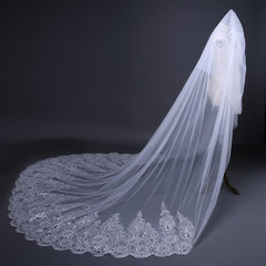 Luxury Princess Lace Wedding Veils with Applique Sequined Trim 3MX3M