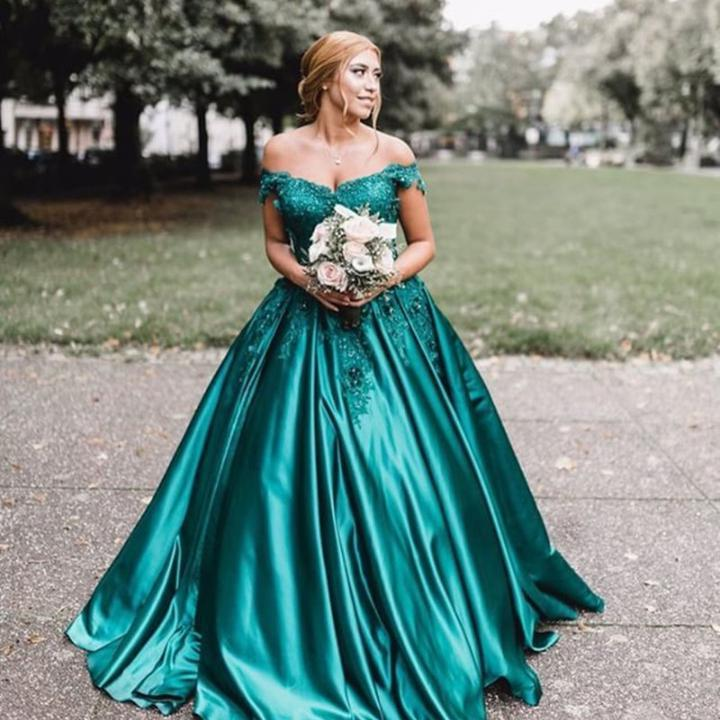 Off Shoulder Emerald Green Sweetheart 16 Quince Dresses Satin Lace Prom Dress MyChicDress