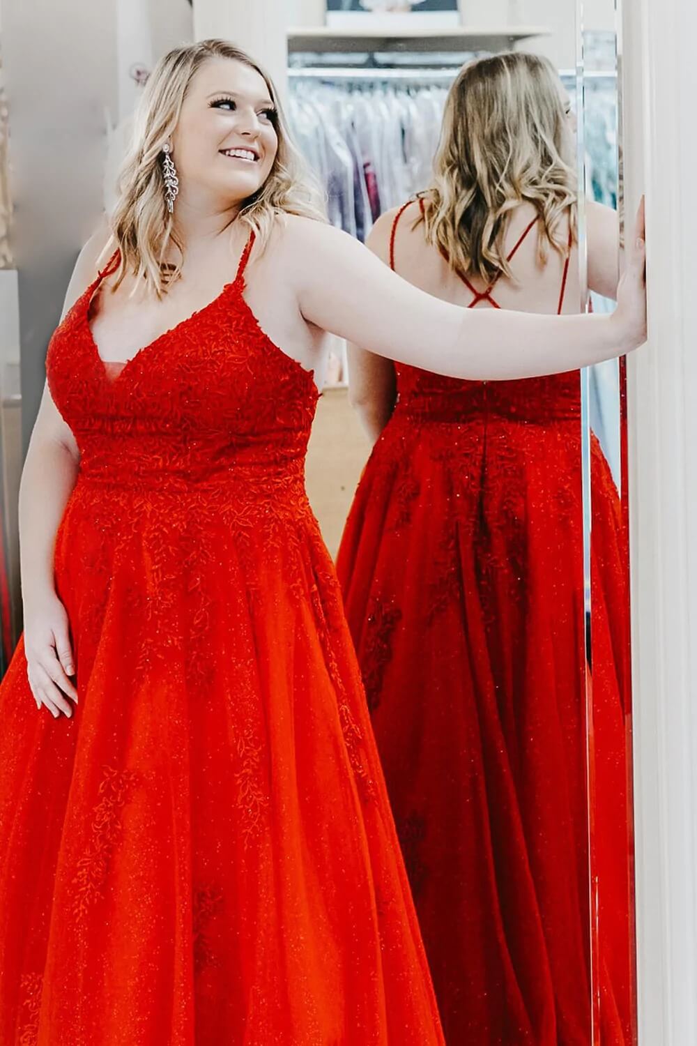 Plus Size Red Lace Prom Dresses 2024 Sleeveless Long with Applique MyChicDress