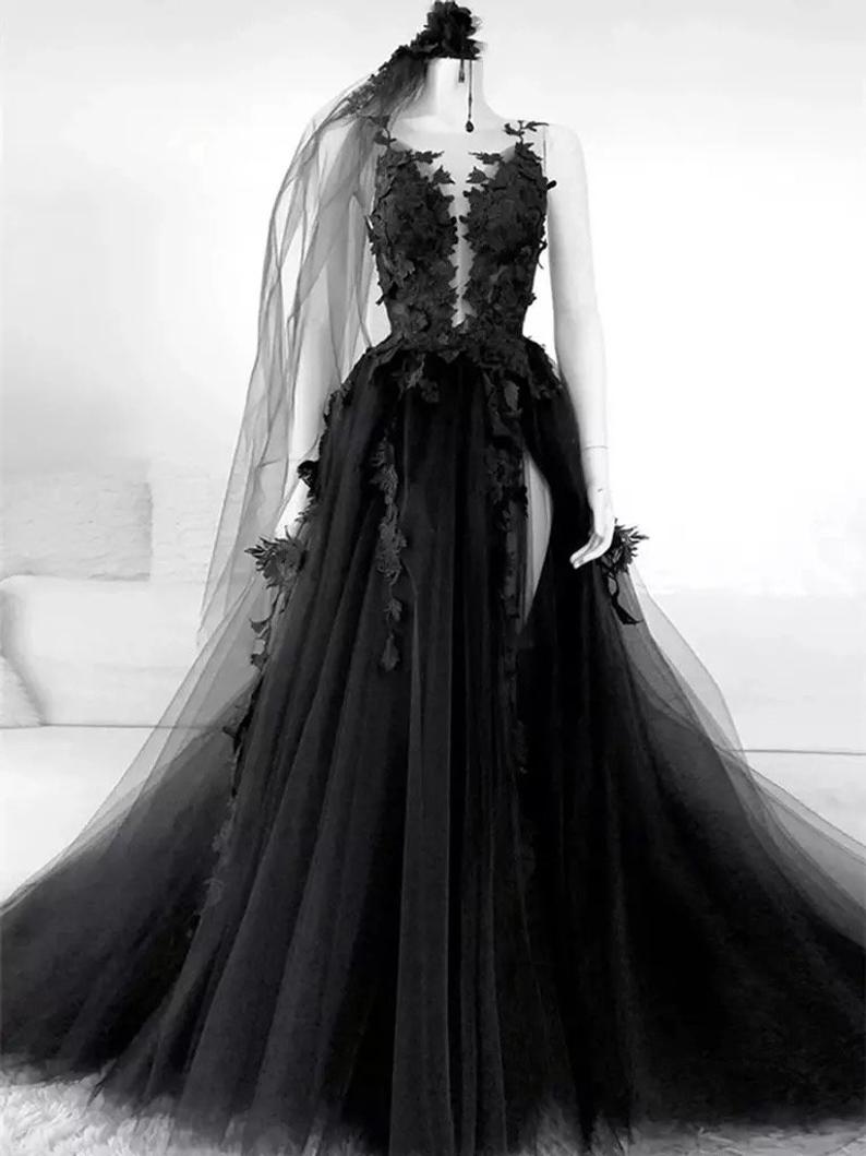 Sexy Black Lace Gothic Wedding Dresses Tulle Backless With Veil Free - MyChicDress