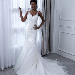 White Lace Mermaid Wedding Dress 2024 V-Neck Appliques - MyChicDress