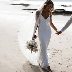 Simples decote em V alças finas sereia praia vestidos de casamento minimalistas