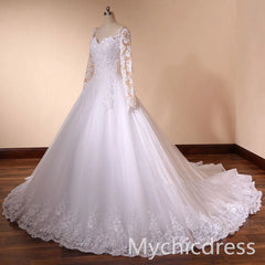 A Line Lace Appliques Vintage Wedding Dresses with Pearls