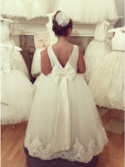 White Scoop Ball Gown Tulle Lace Flower Girl Dresses